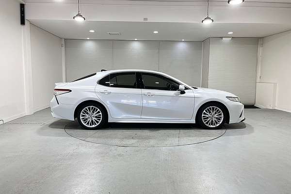 2019 Toyota Camry SL GSV70R