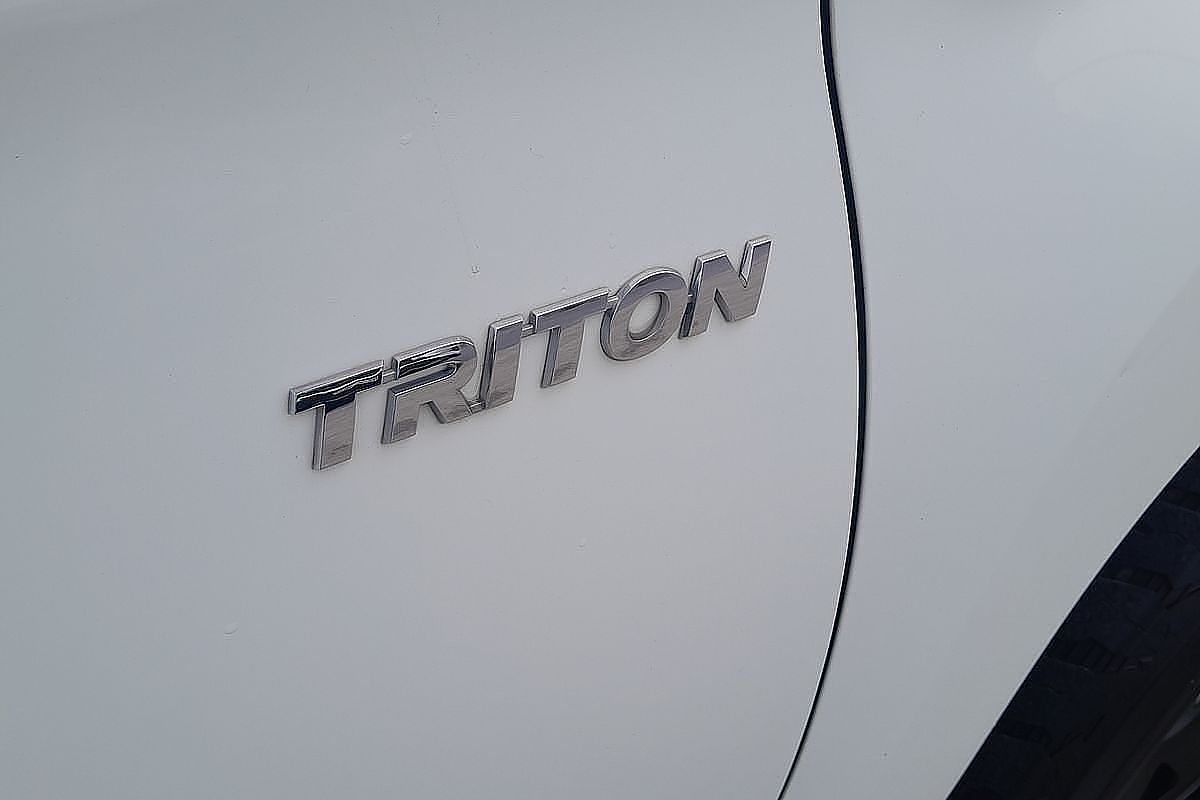 2019 Mitsubishi Triton GLX ADAS MR 4X4