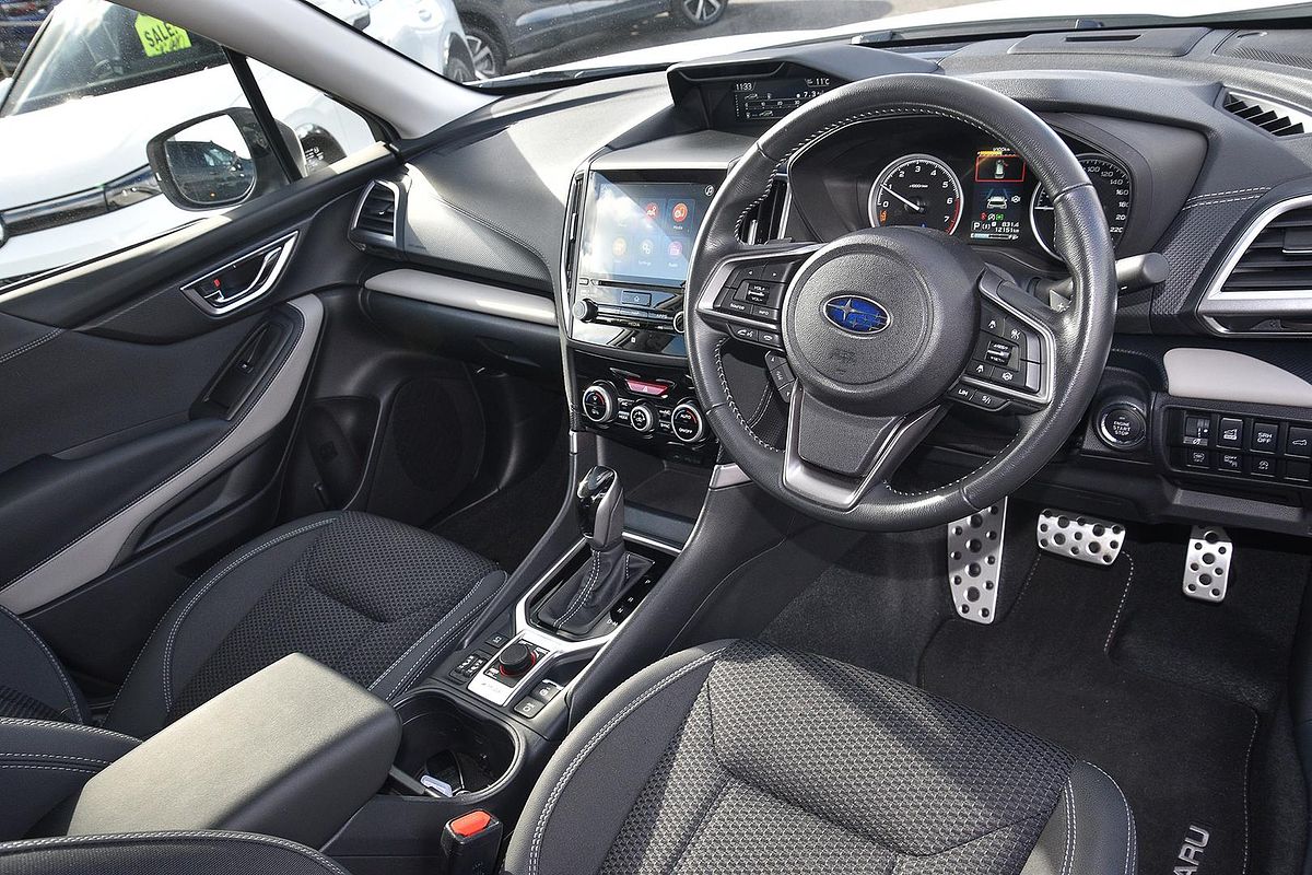 2023 Subaru Forester 2.5i Premium S5