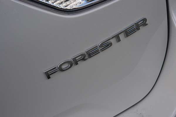 2023 Subaru Forester 2.5i Premium S5