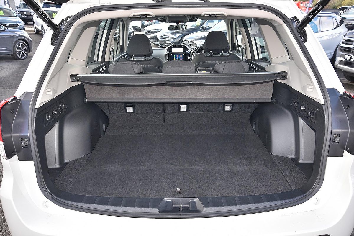 2023 Subaru Forester 2.5i Premium S5