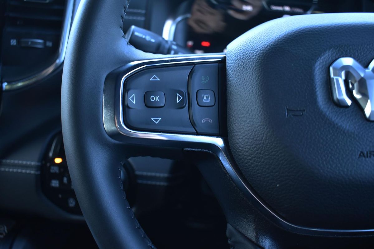 2023 RAM 1500 Laramie Sport RamBox DT 4X4 SWB