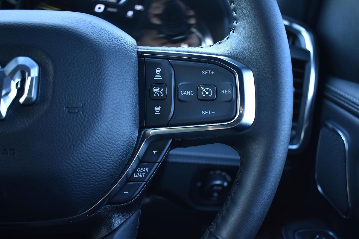 2023 RAM 1500 Laramie Sport RamBox DT 4X4 SWB