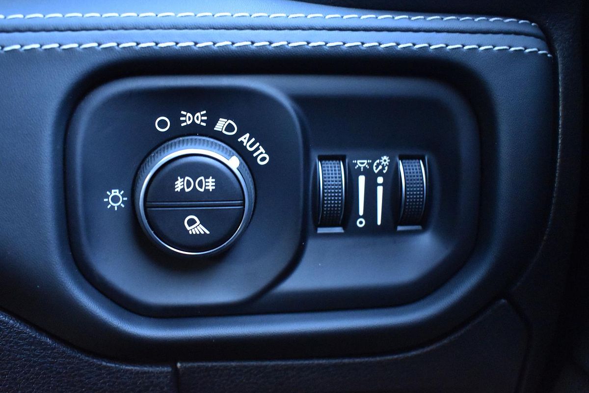 2023 RAM 1500 Laramie Sport RamBox DT 4X4 SWB