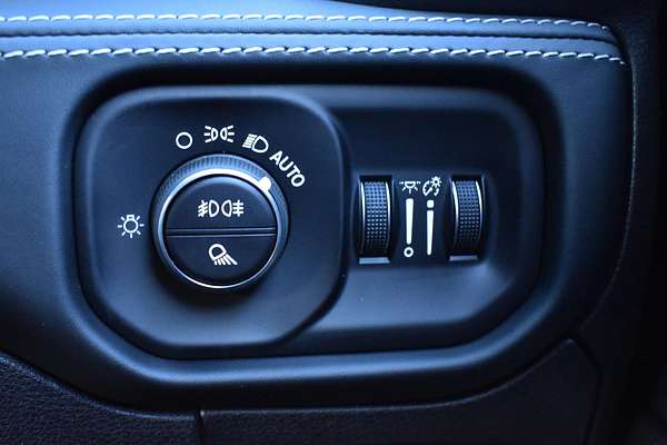 2023 RAM 1500 Laramie Sport RamBox DT 4X4 SWB