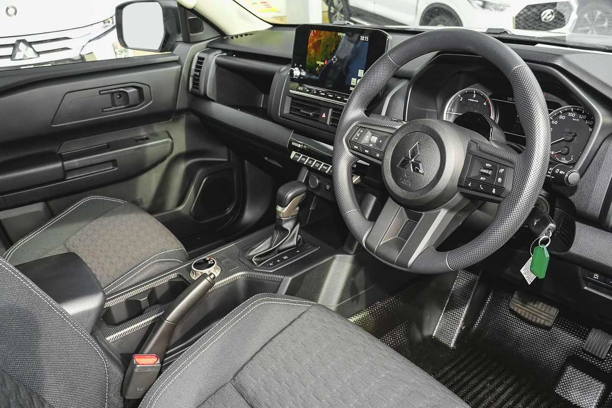2024 Mitsubishi Triton GLX MV 4X4
