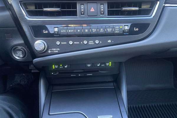 2022 Lexus ES F SPORT