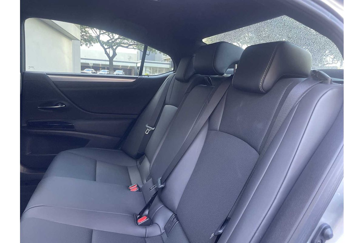 2022 Lexus ES F SPORT