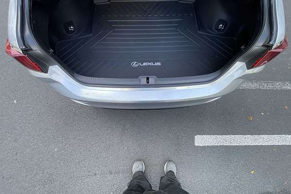 2022 Lexus ES F SPORT