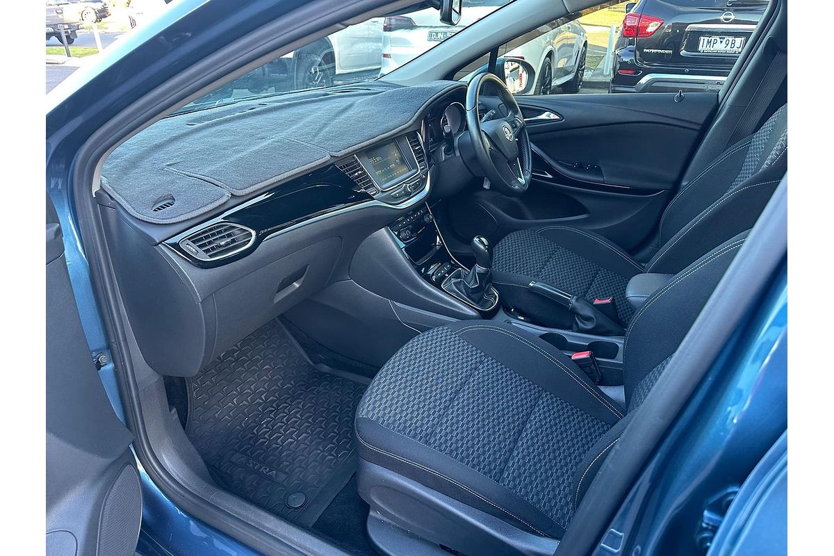 2017 Holden Astra R BK
