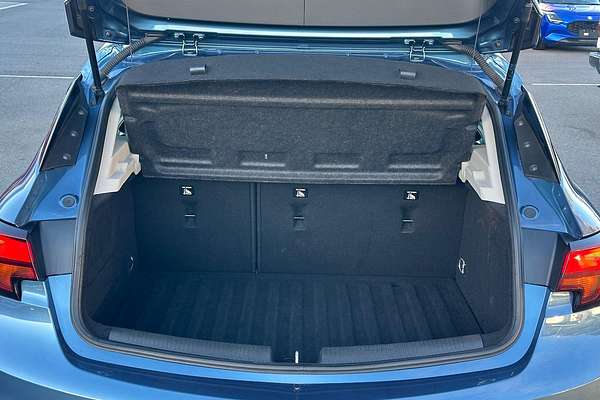 2017 Holden Astra R BK