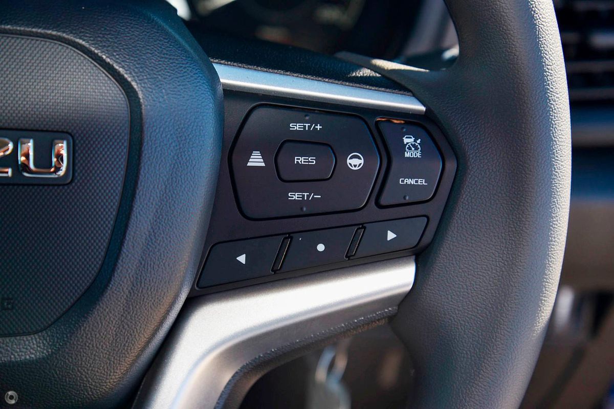 2025 Isuzu D-MAX SX 4X4