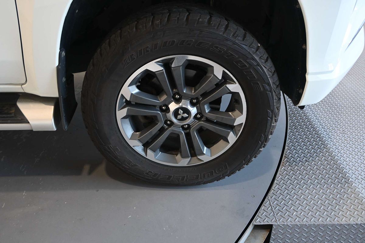2020 Mitsubishi Triton GLX-R MR 4X4