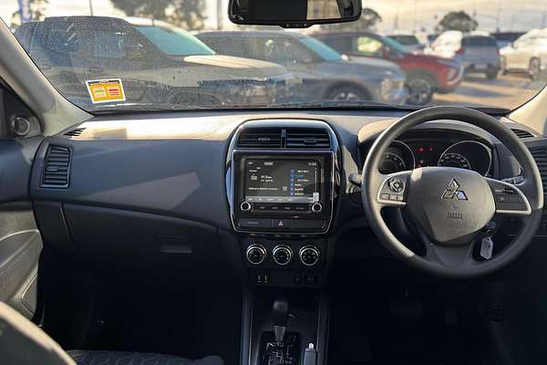 2025 Mitsubishi ASX ES XD