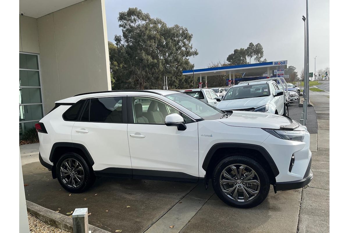 2024 Toyota RAV4 GXL AXAH52R