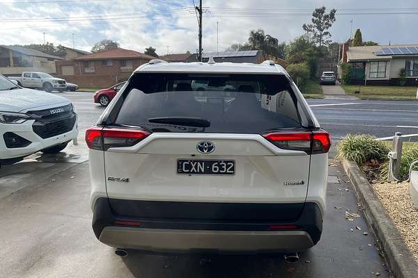 2024 Toyota RAV4 GXL AXAH52R