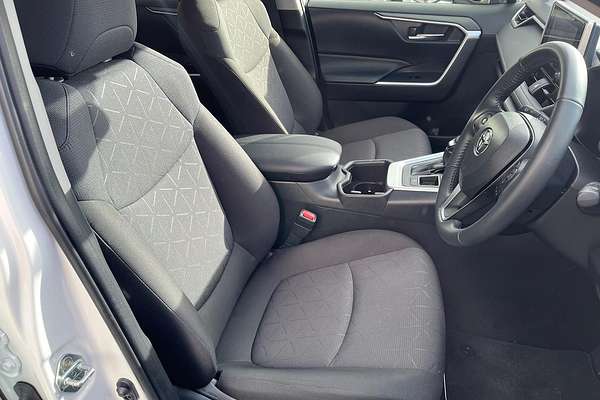 2024 Toyota RAV4 GXL AXAH52R