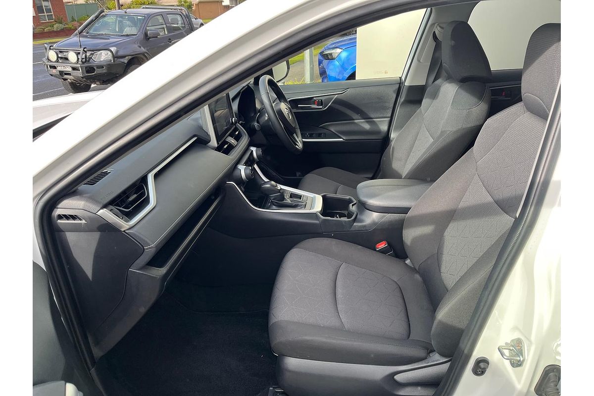 2024 Toyota RAV4 GXL AXAH52R