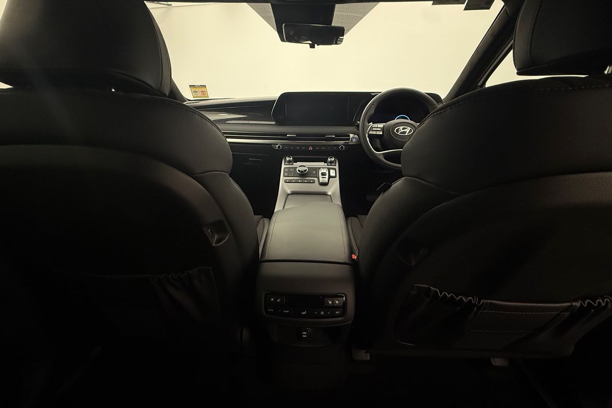 2025 Hyundai Palisade Calligraphy Black Ink LX2.V5