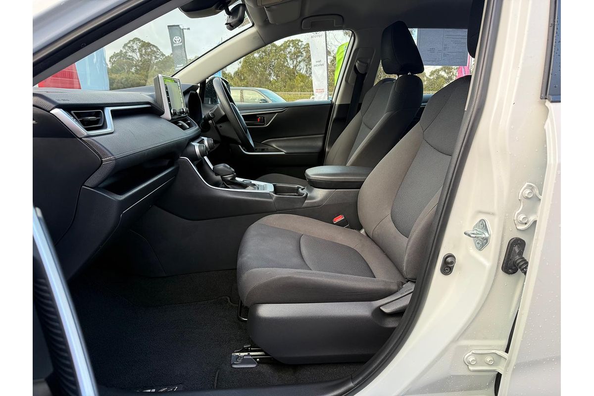 2020 Toyota RAV4 GX AXAH54R