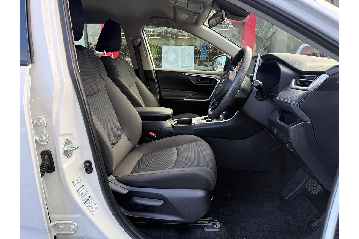 2020 Toyota RAV4 GX AXAH54R