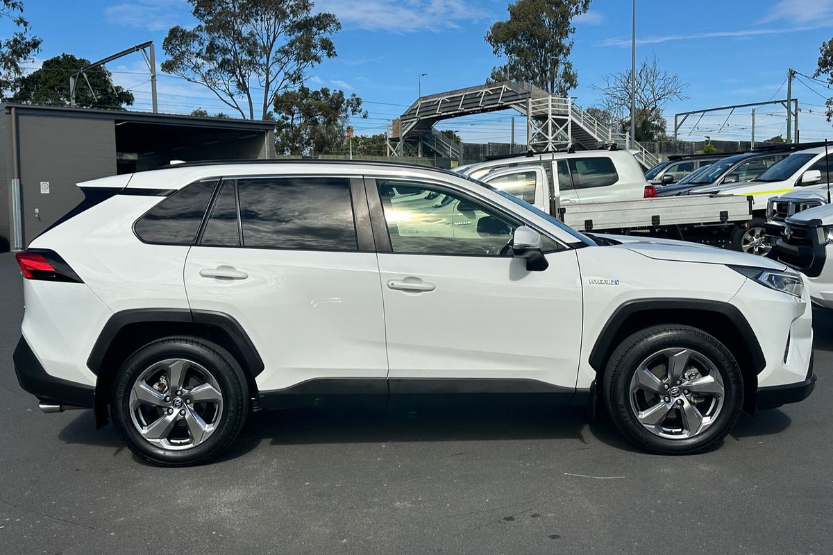 2020 Toyota RAV4 GXL AXAH52R