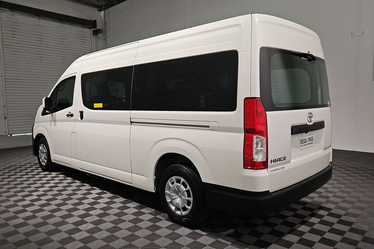 2021 Toyota Hiace Commuter GDH322R