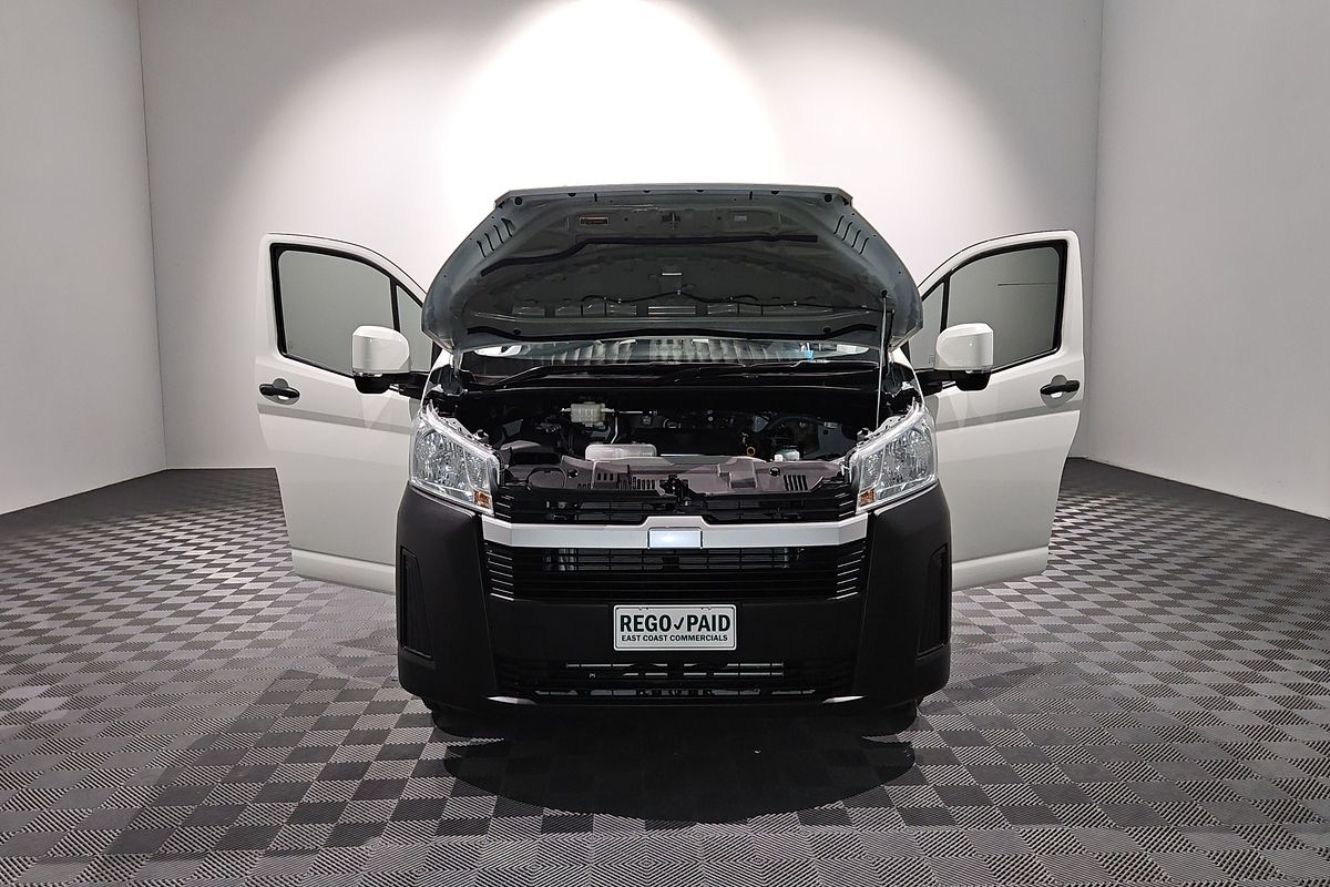 2021 Toyota Hiace Commuter GDH322R