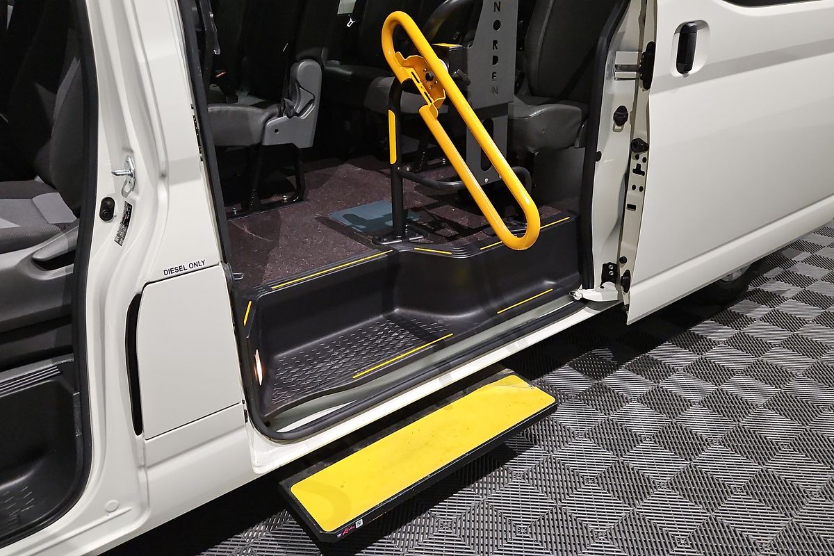 2021 Toyota Hiace Commuter GDH322R