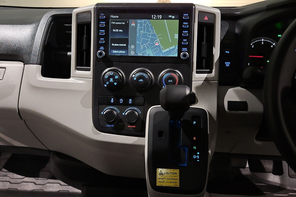 2021 Toyota Hiace Commuter GDH322R