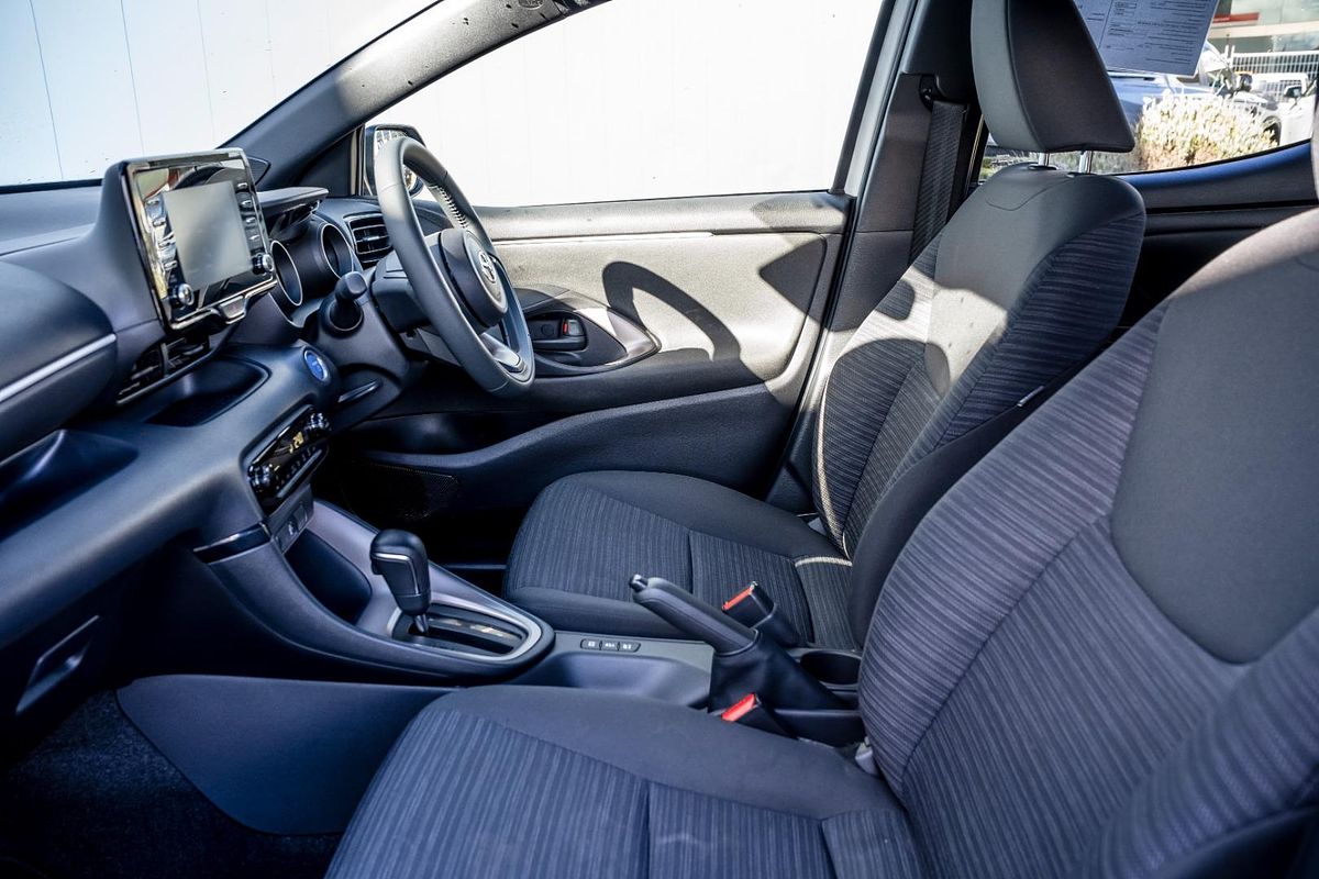 2021 Toyota Yaris SX Hybrid MXPH10R