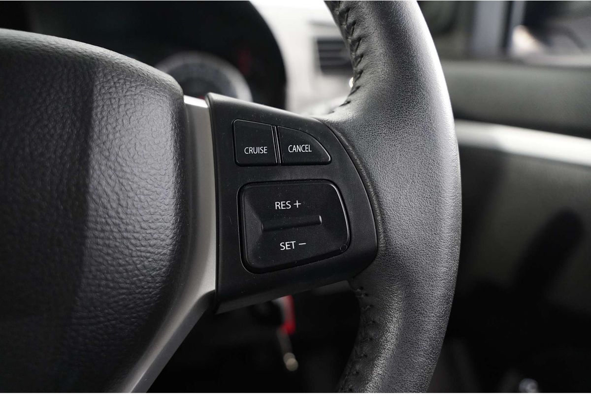 2014 Suzuki Swift GL Navigator FZ