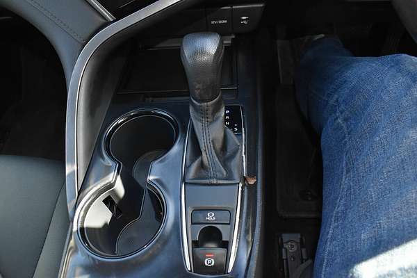 2019 Toyota Camry Ascent ASV70R MY19