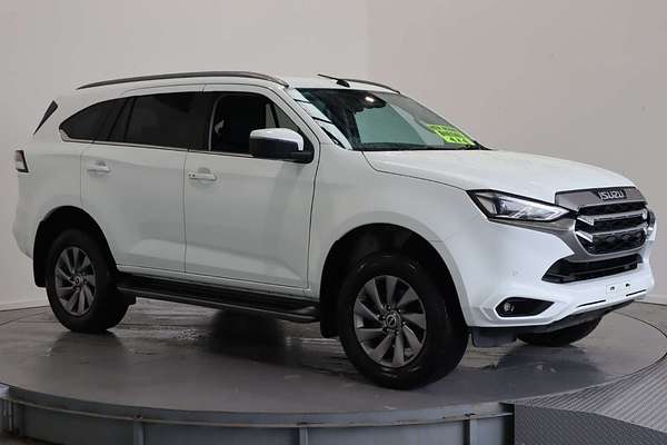 2022 Isuzu MU-X LS-U