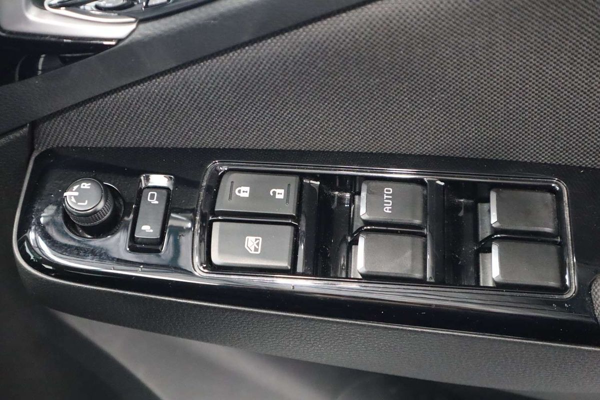 2022 Isuzu MU-X LS-U