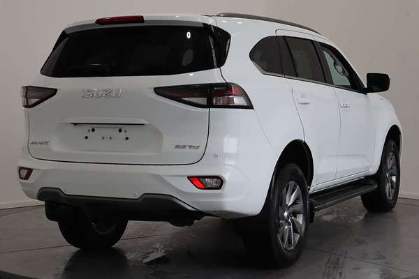 2022 Isuzu MU-X LS-U