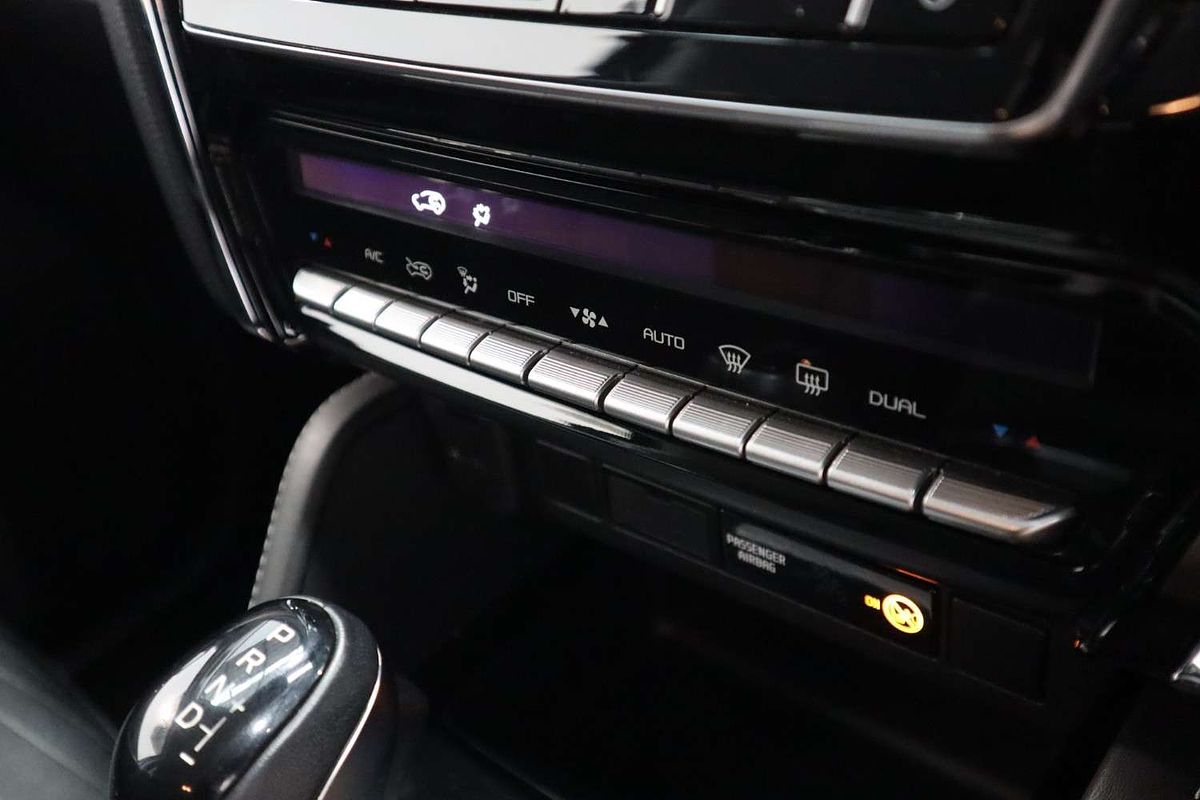 2022 Isuzu MU-X LS-U