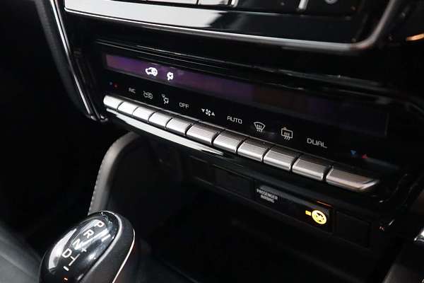 2022 Isuzu MU-X LS-U