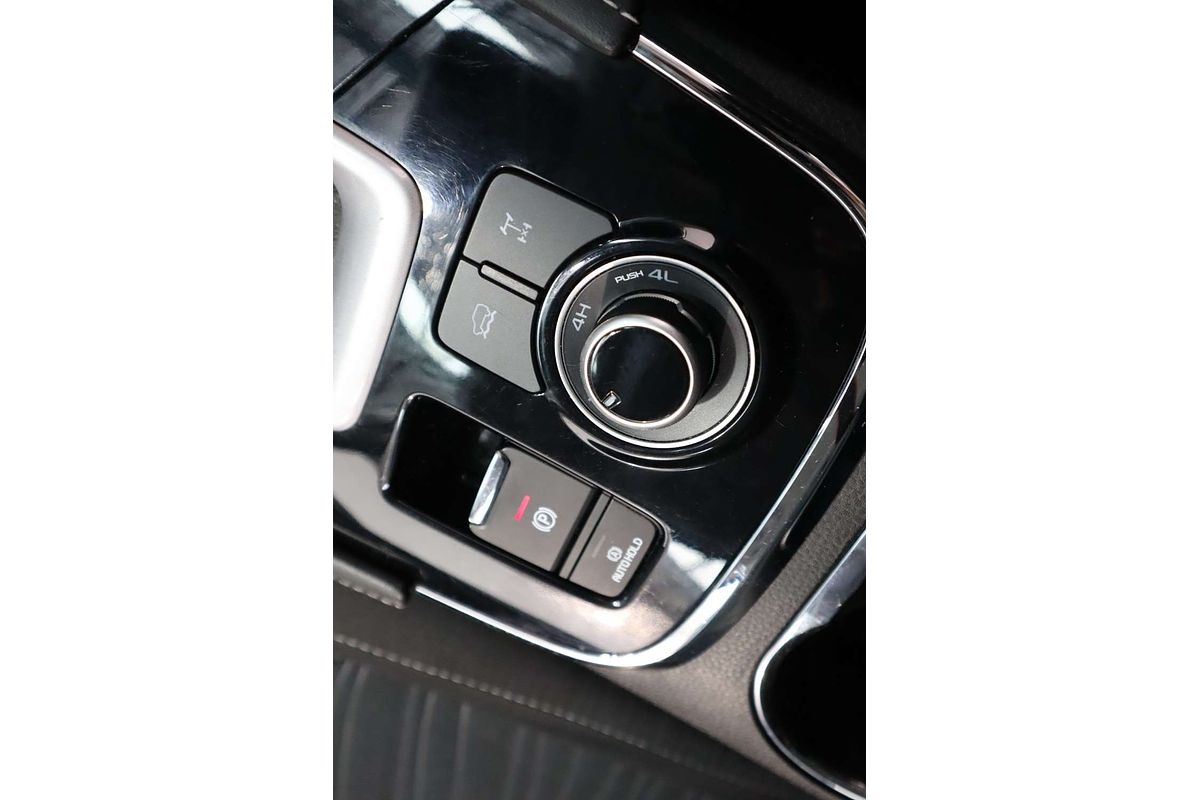 2022 Isuzu MU-X LS-U