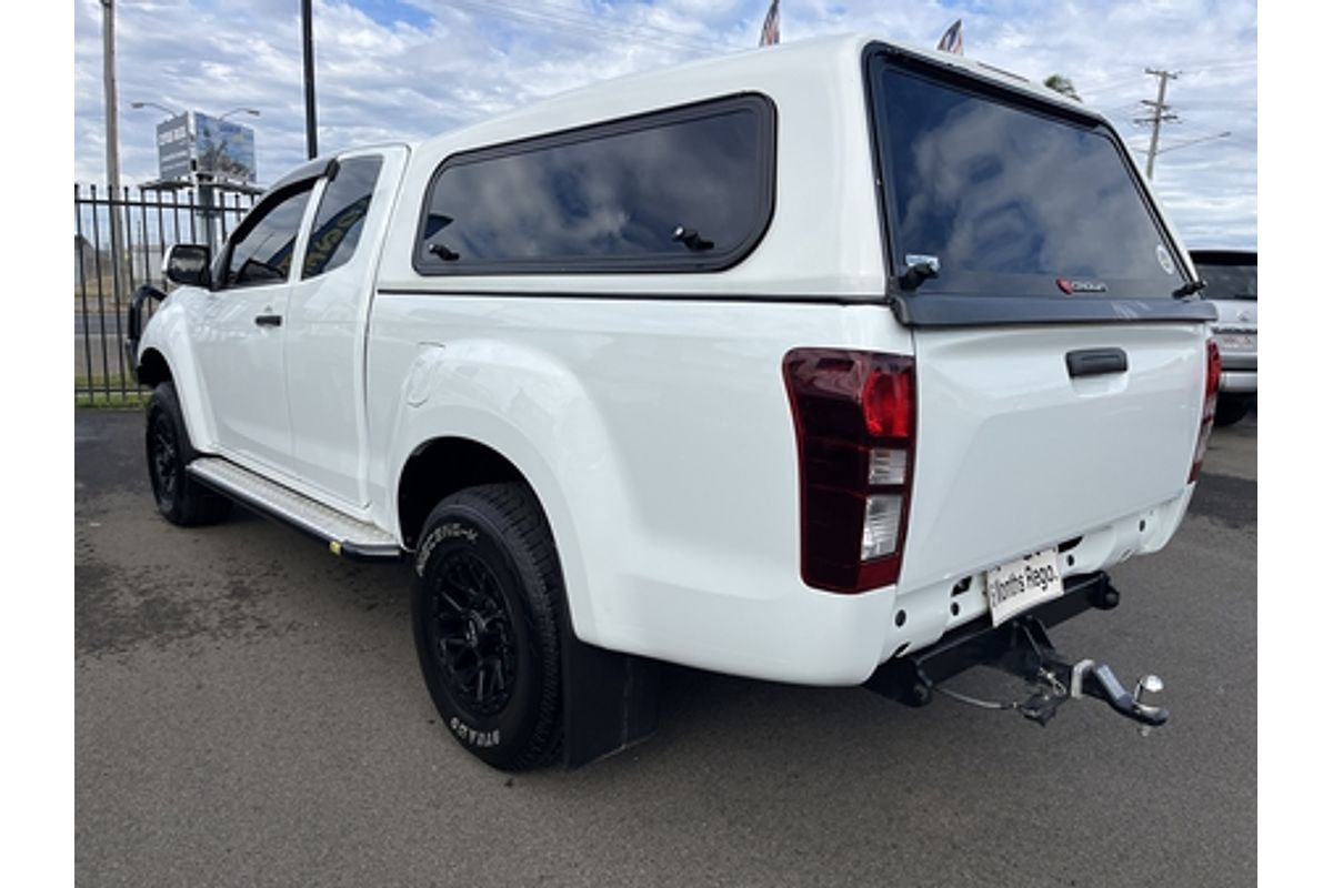 2017 Isuzu D-MAX SX High Ride Rear Wheel Drive