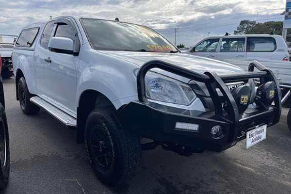 2017 Isuzu D-MAX SX High Ride Rear Wheel Drive