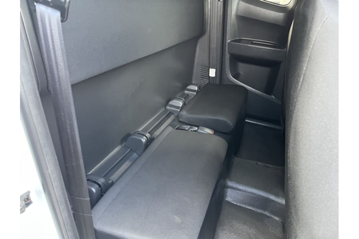 2017 Isuzu D-MAX SX High Ride Rear Wheel Drive
