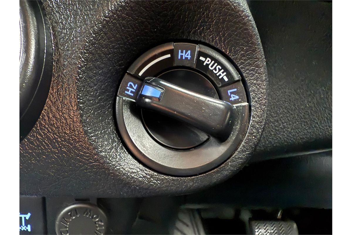 2019 Toyota Hilux SR GUN126R 4X4