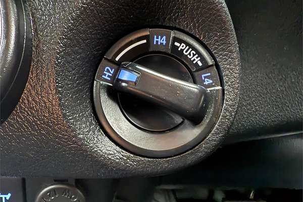2019 Toyota Hilux SR GUN126R 4X4