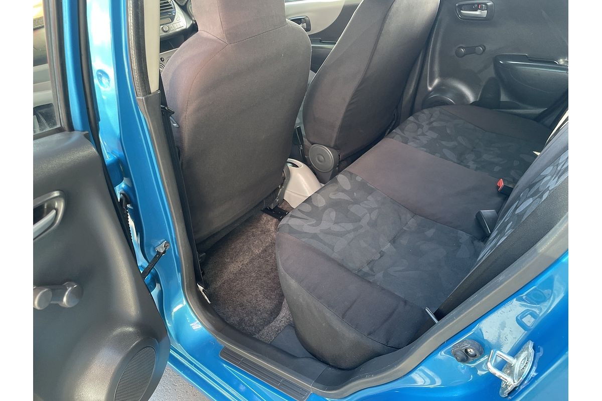 2011 Suzuki Alto GL GF