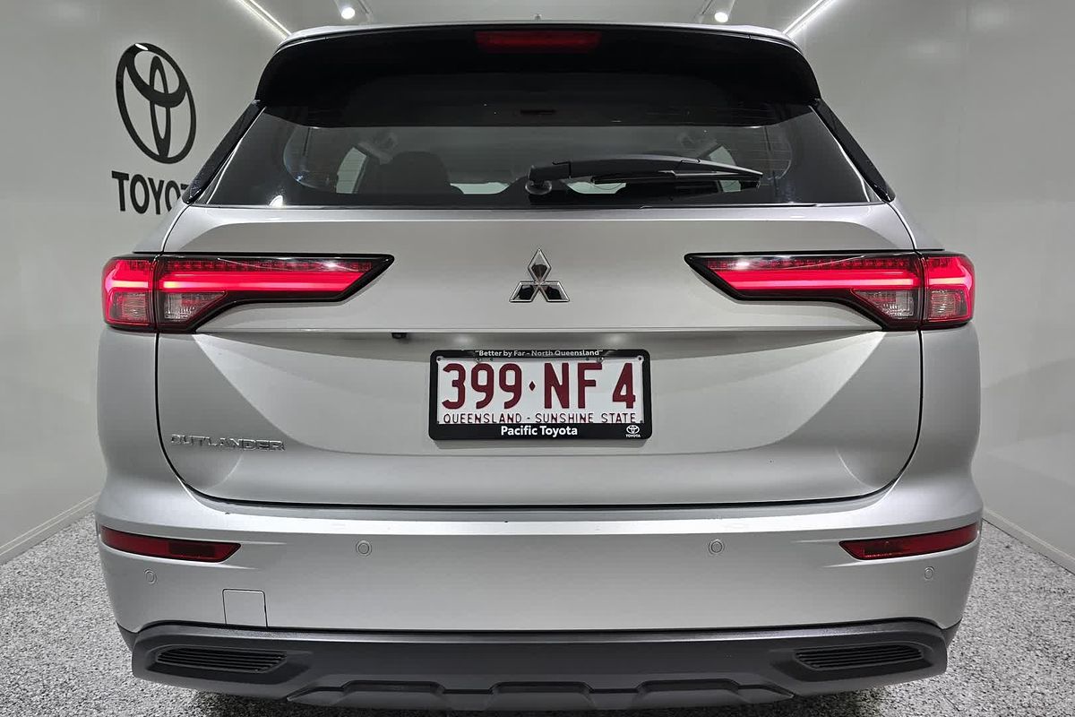 2023 Mitsubishi OUTLANDER OUTLANDER ES 7 SEAT (2WD) ZM2M46