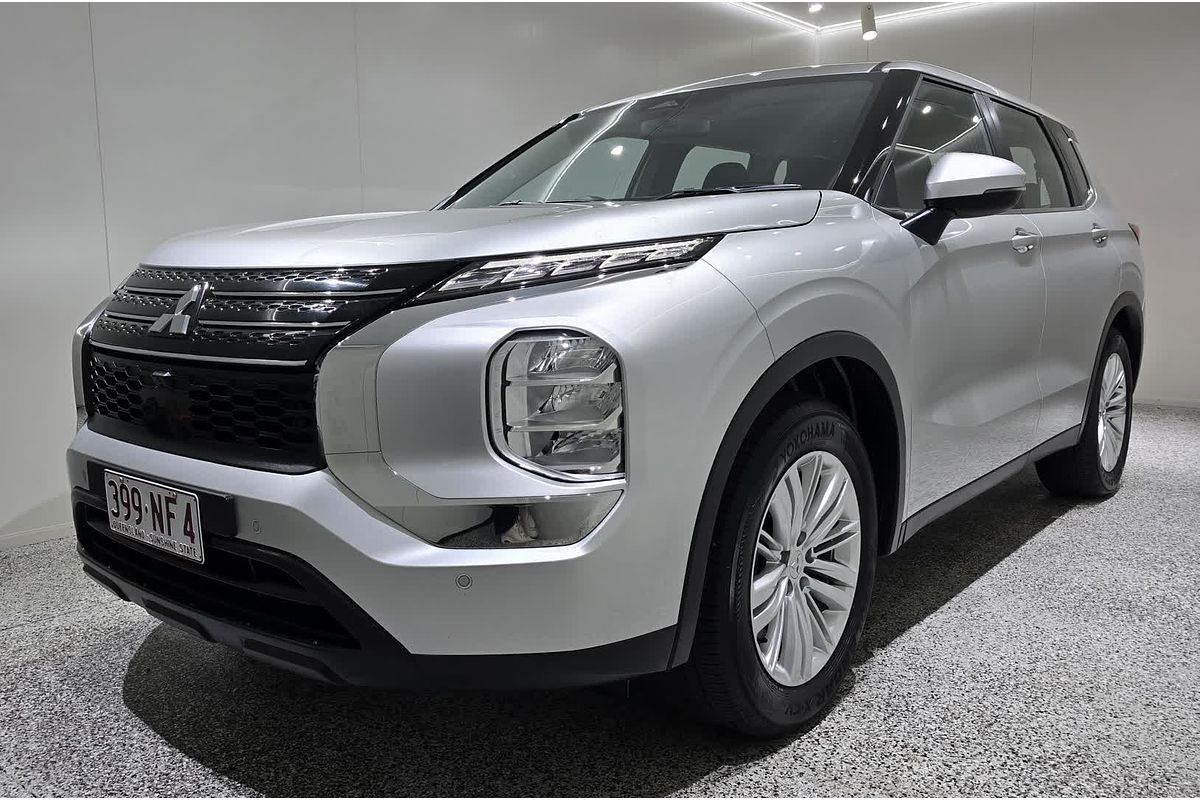 2023 Mitsubishi OUTLANDER OUTLANDER ES 7 SEAT (2WD) ZM2M46