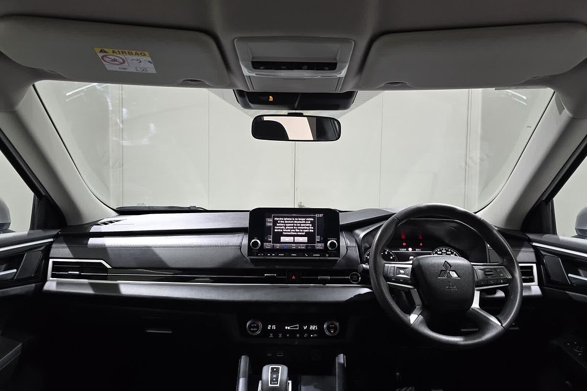 2023 Mitsubishi OUTLANDER OUTLANDER ES 7 SEAT (2WD) ZM2M46