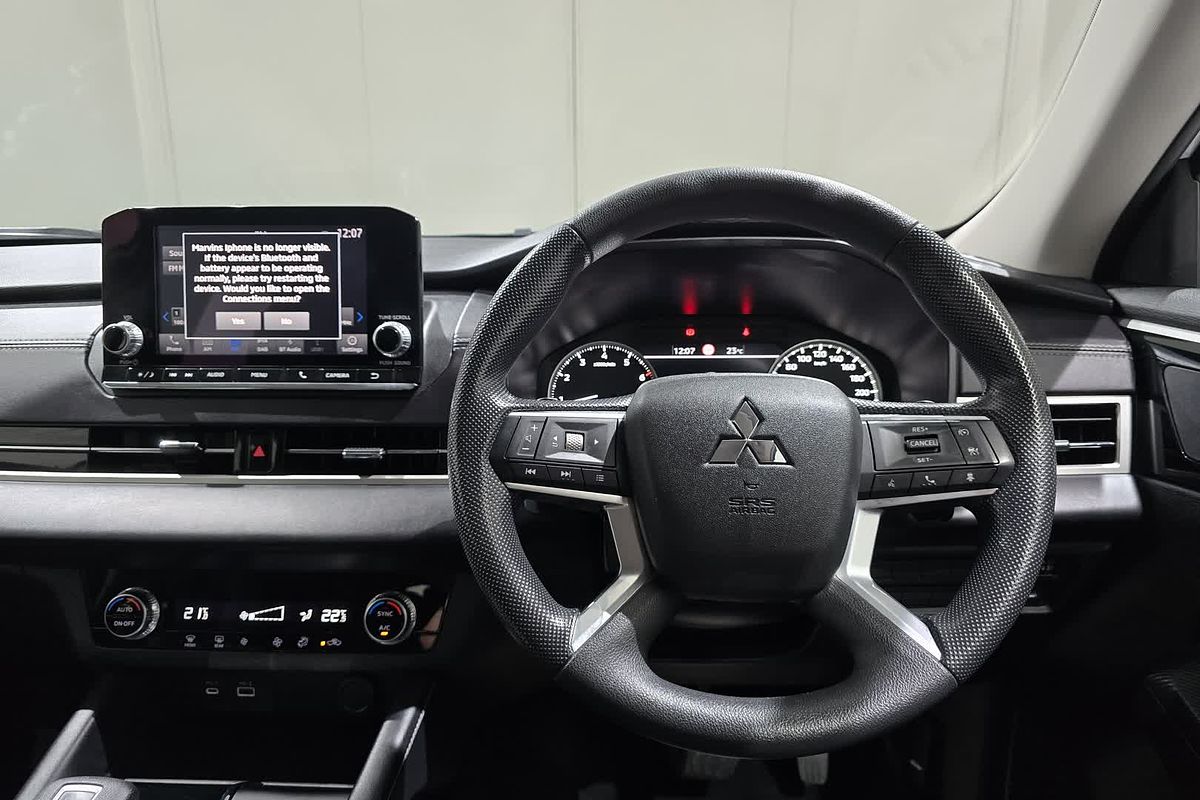 2023 Mitsubishi OUTLANDER OUTLANDER ES 7 SEAT (2WD) ZM2M46
