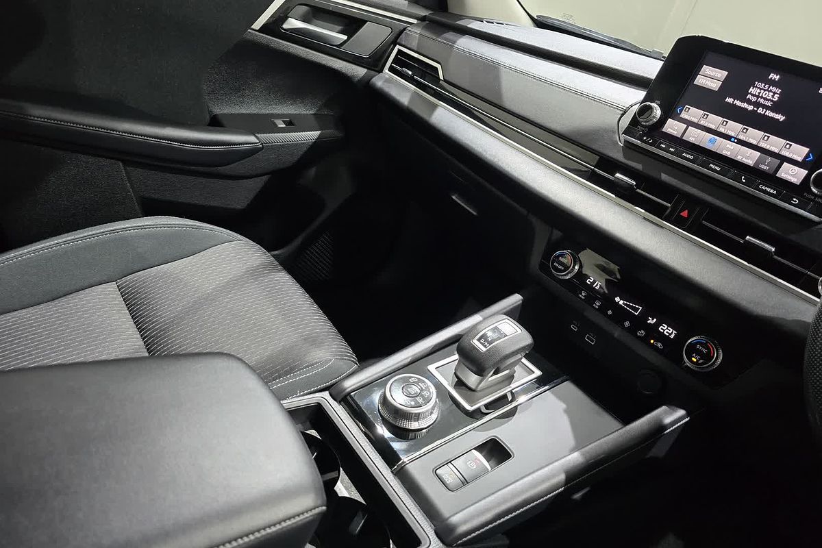 2023 Mitsubishi OUTLANDER OUTLANDER ES 7 SEAT (2WD) ZM2M46